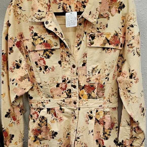 Free People Tapestry - Corduroy  Floral Ribbed Short  jumper - Picture 3 of 4